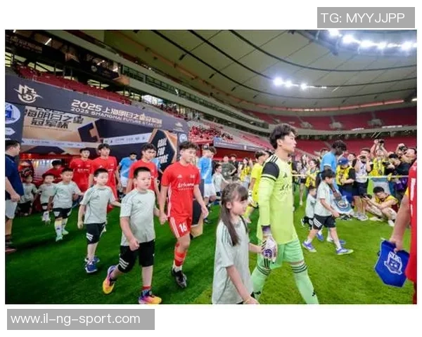 探索上海阿迪达斯足球专营的魅力与创新运动装备体验